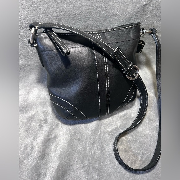 Coach Soho Black Leather Shoulder Hobo w/ Silver Hardware - Picture 2 of 11